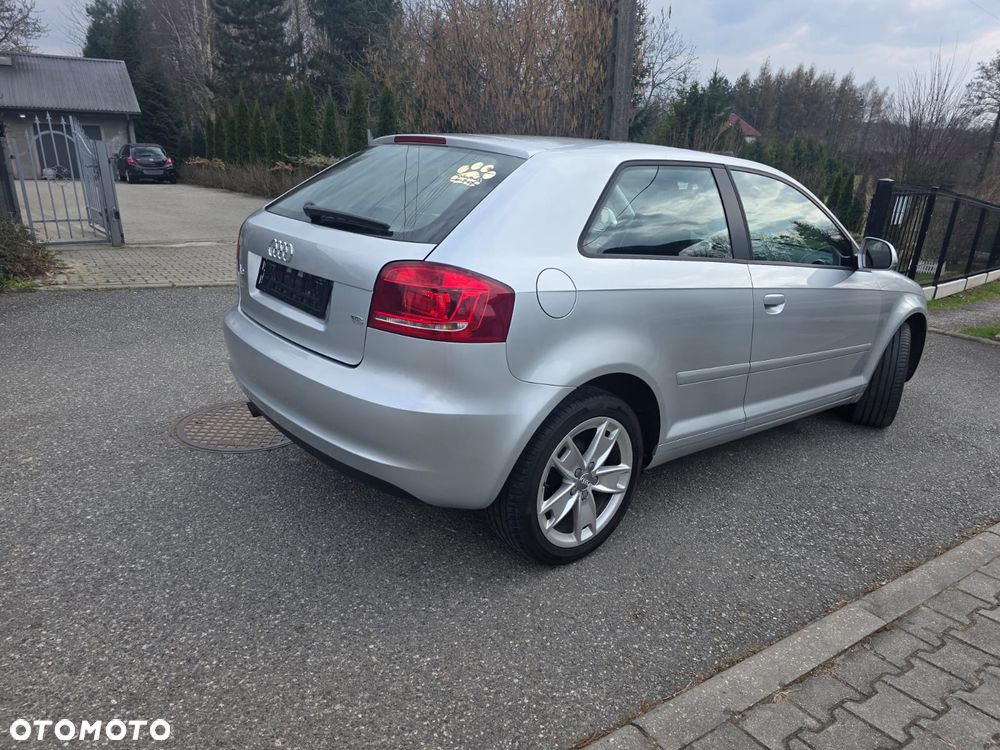 Audi A3 3-drzwiowe 1.6 Ambition - 4