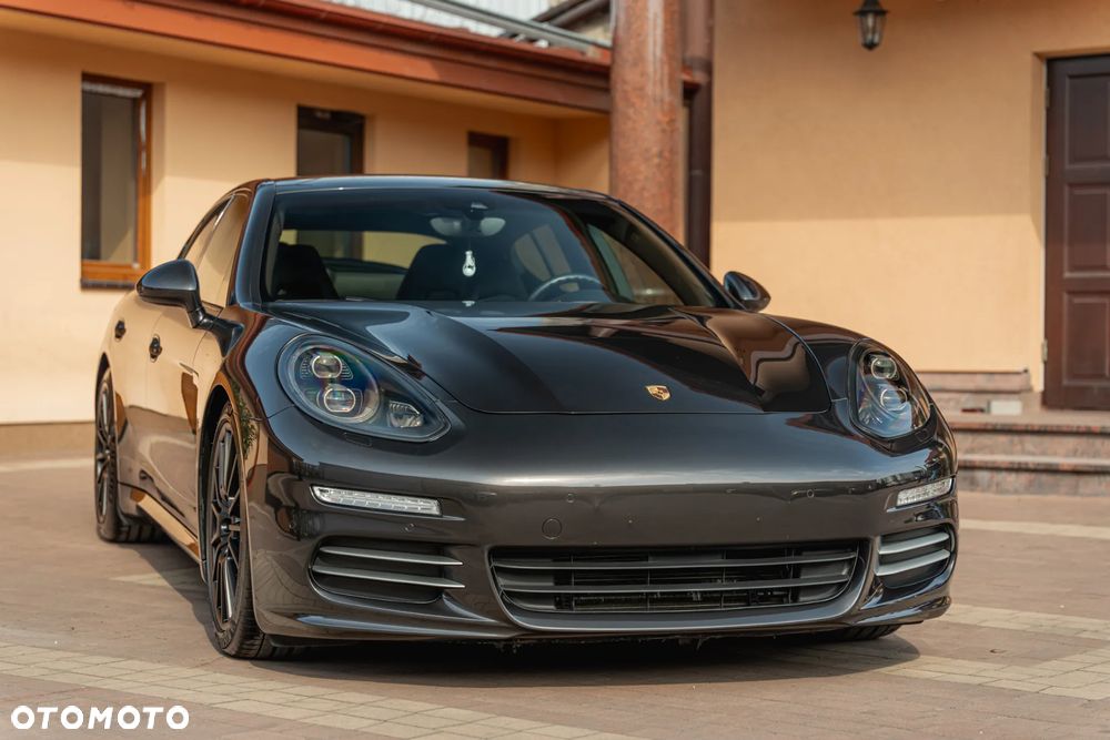 Porsche Panamera 4 Edition - 7
