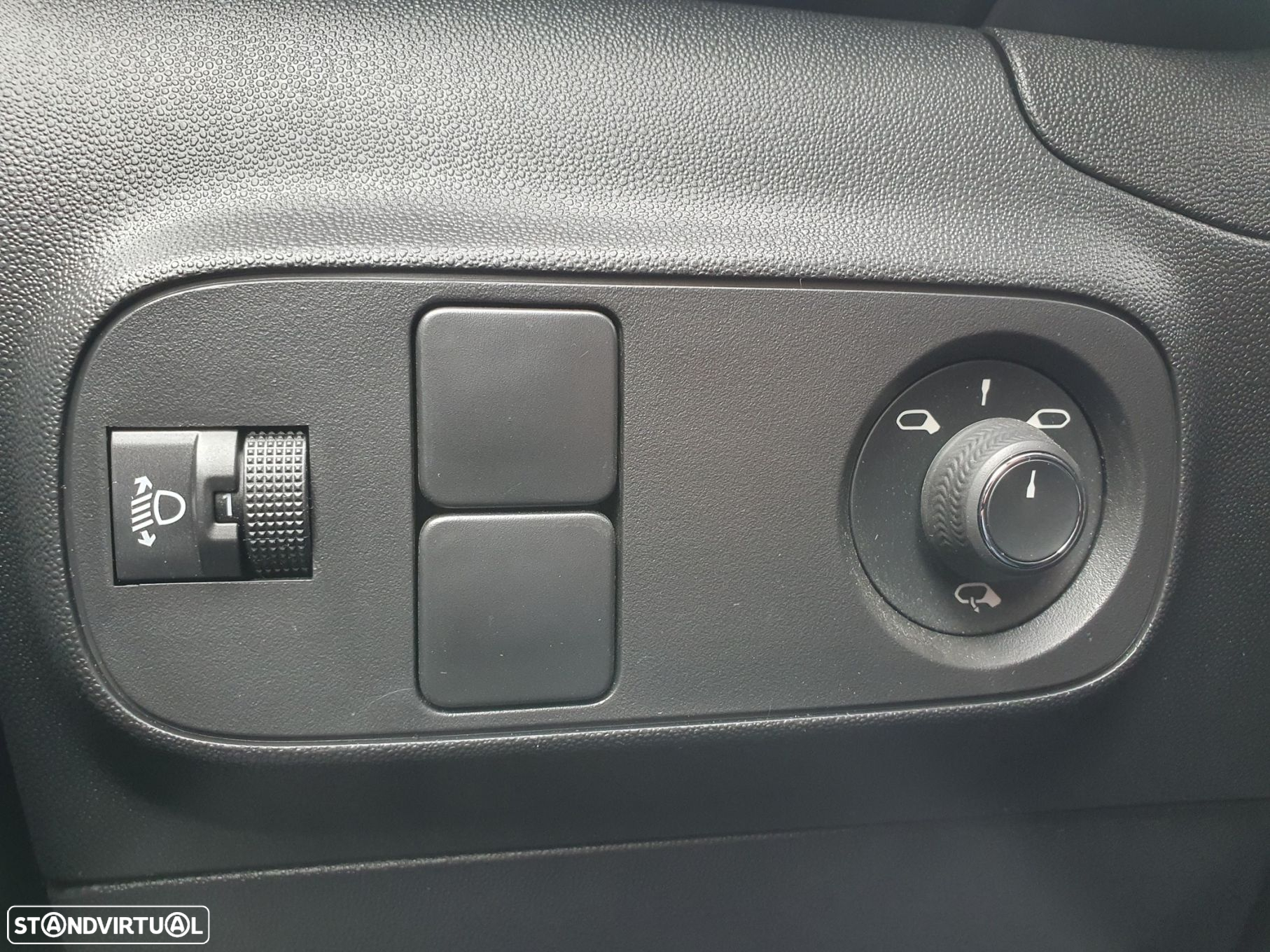 Citroën C3 1.2 PureTech C-Series - 16