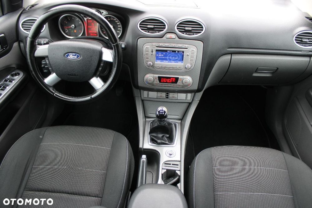 Ford Focus - 23