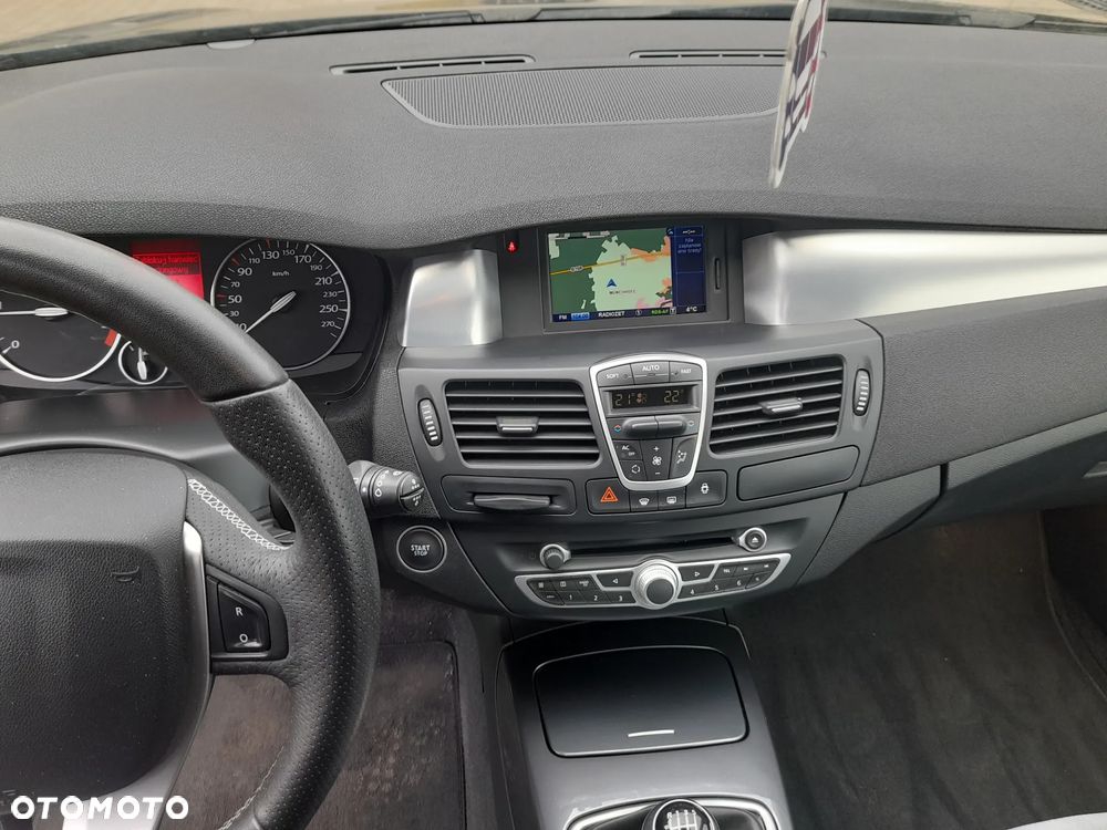 Renault Laguna dCi 150 FAP GT - 13