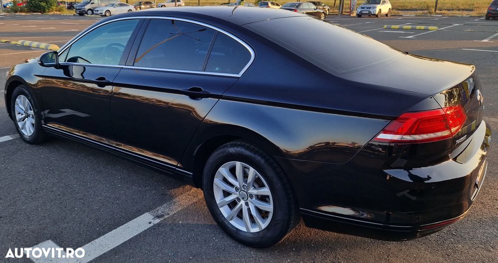 Volkswagen Passat - 4