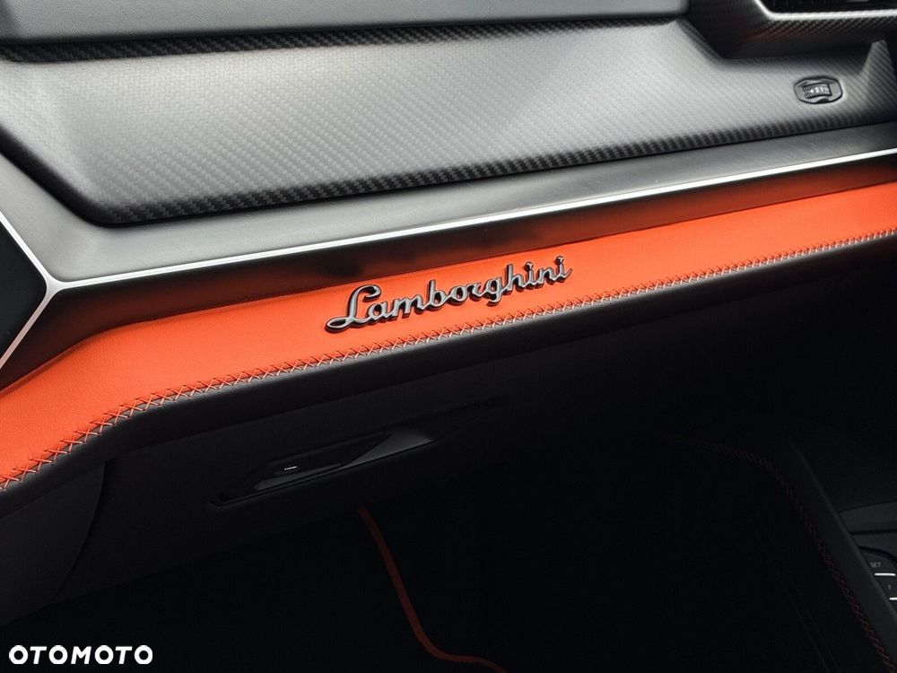 Lamborghini Urus - 15