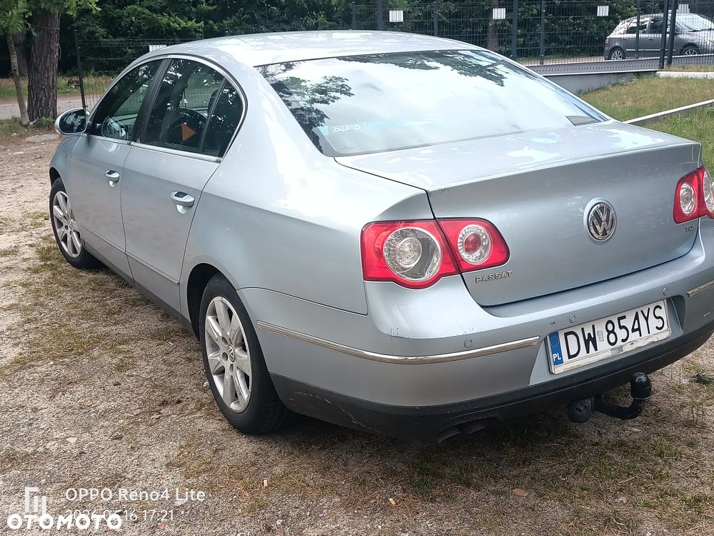 Volkswagen Passat - 6