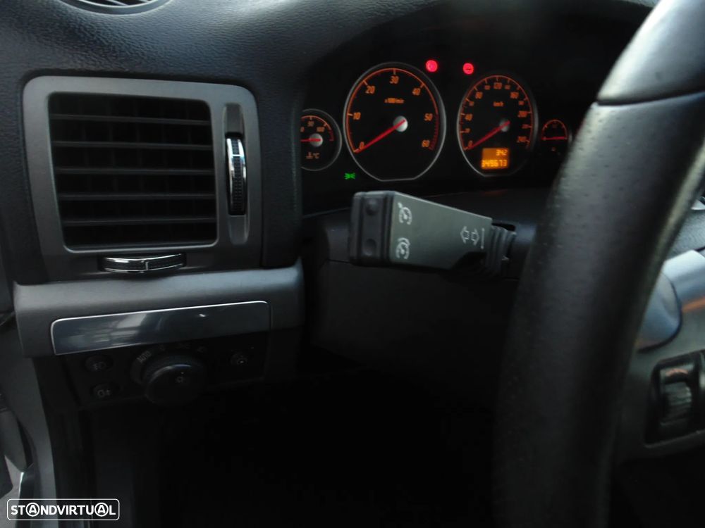 Opel Vectra GTS 1.9 CDTi - 33