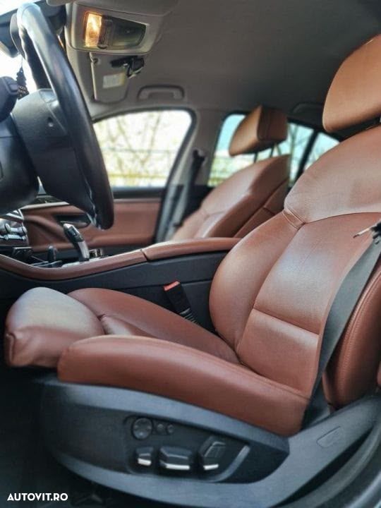BMW Seria 5 530d xDrive - 14