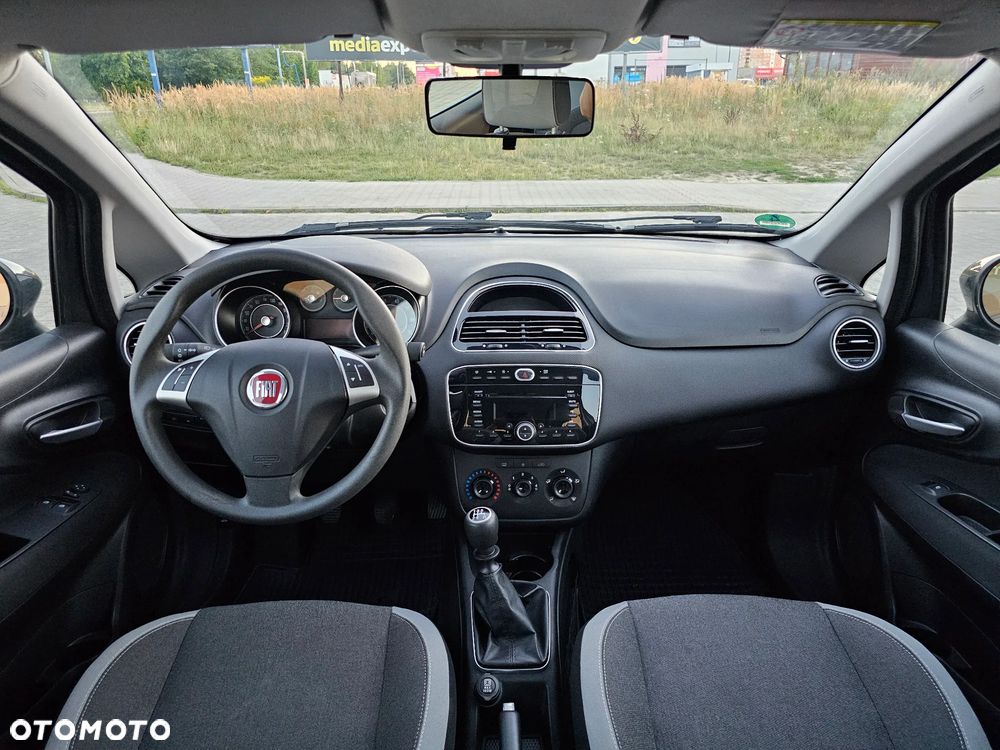 Fiat Punto 2012 ver-1-4-easy-s-s - 6