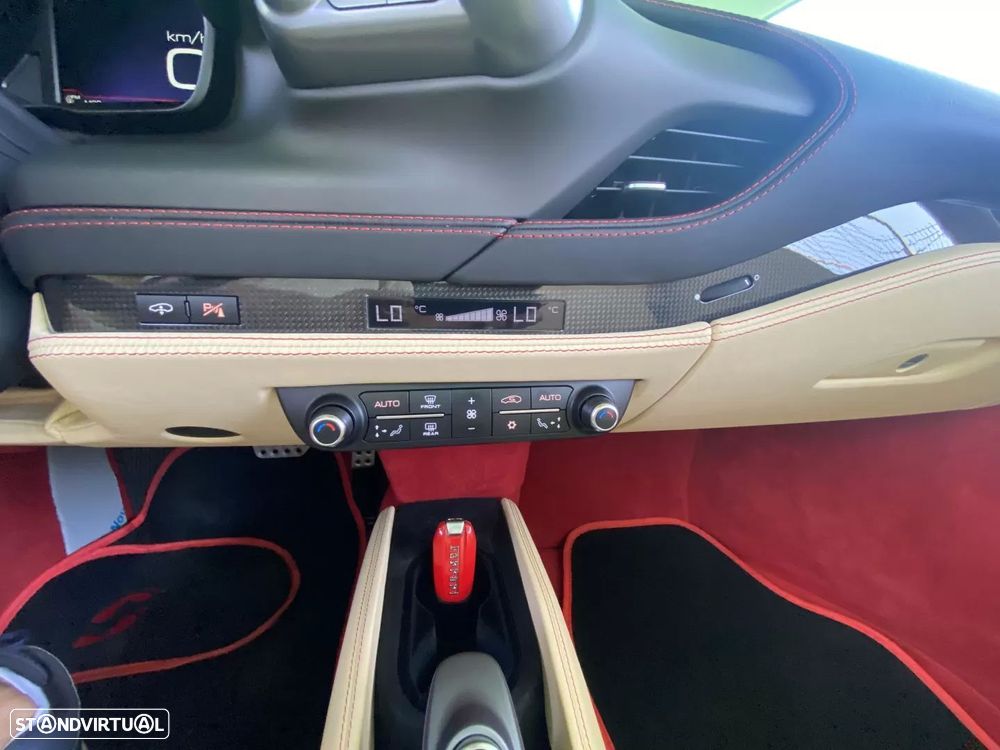 Ferrari F8 Tributo - 46