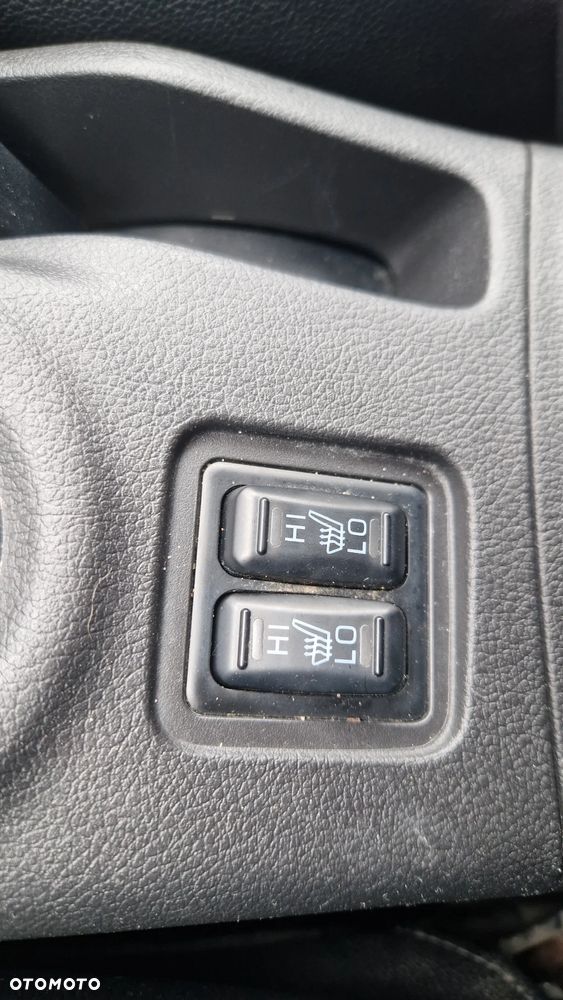 Mitsubishi Outlander 2.0 4WD Top - 25