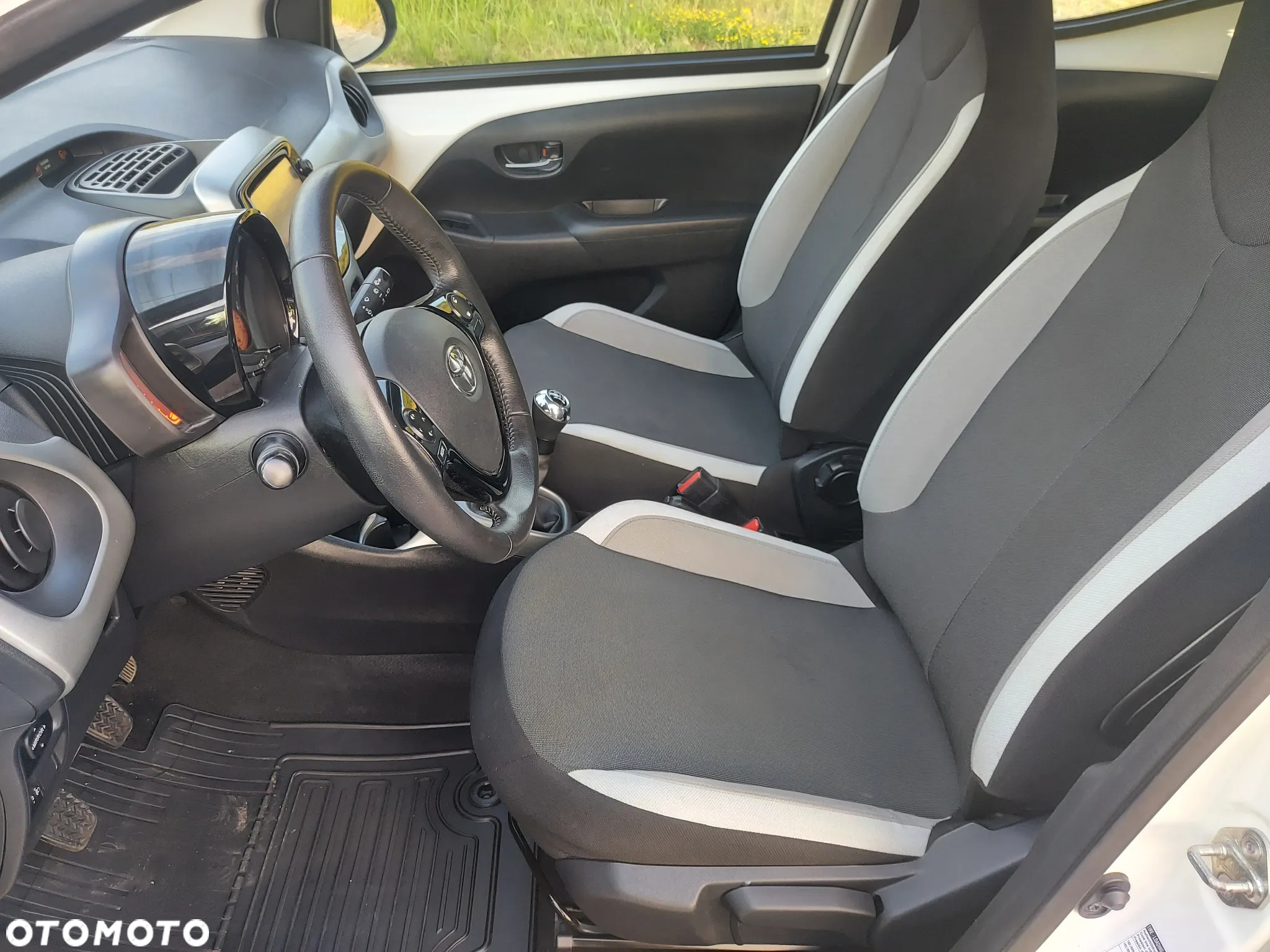 Toyota Aygo x-play - 19