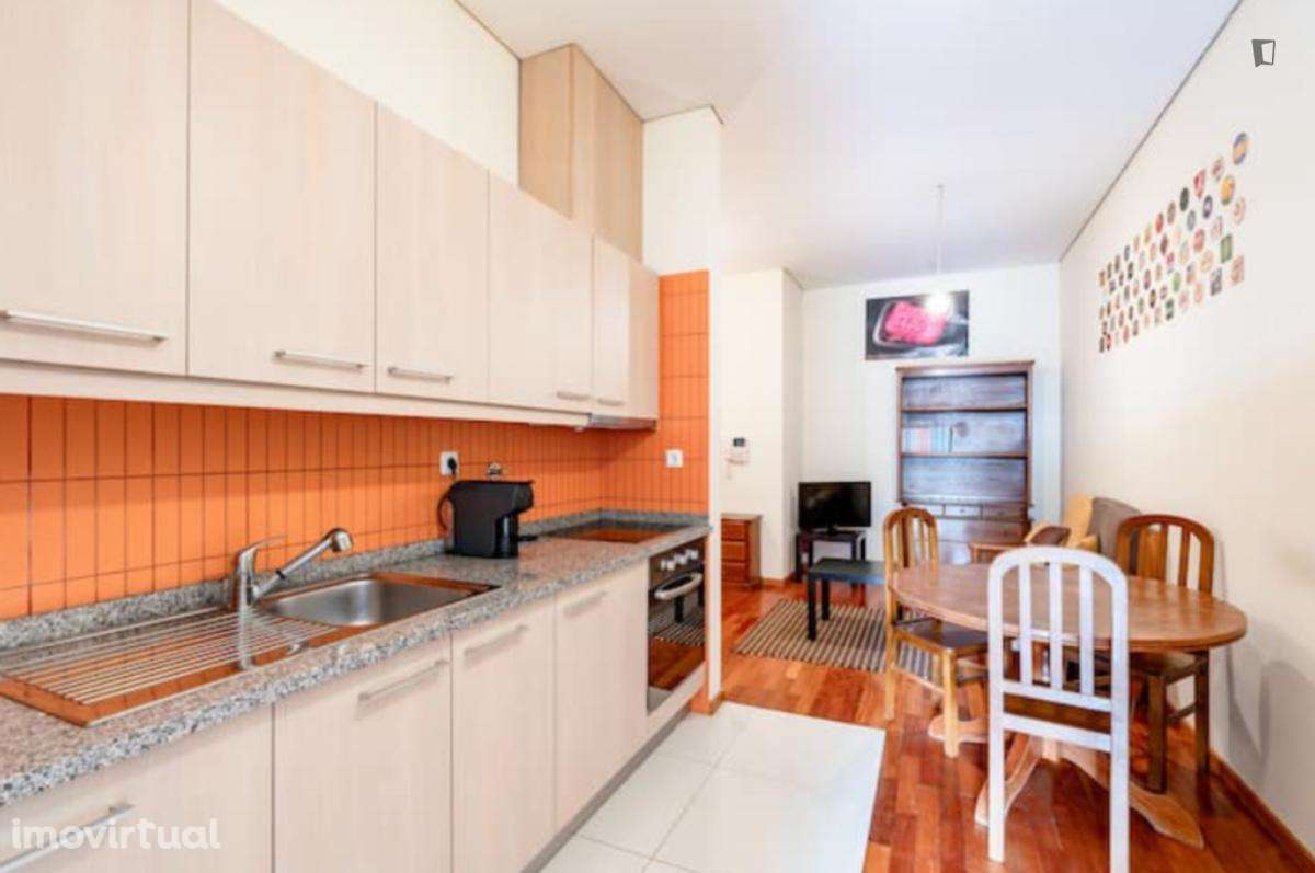 Apartamento com 1 quartos - localizado em Cedofeita Porto - Grande imagem: 5/14