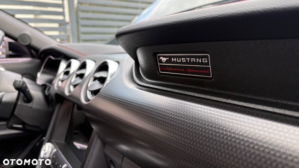Ford Mustang - 12