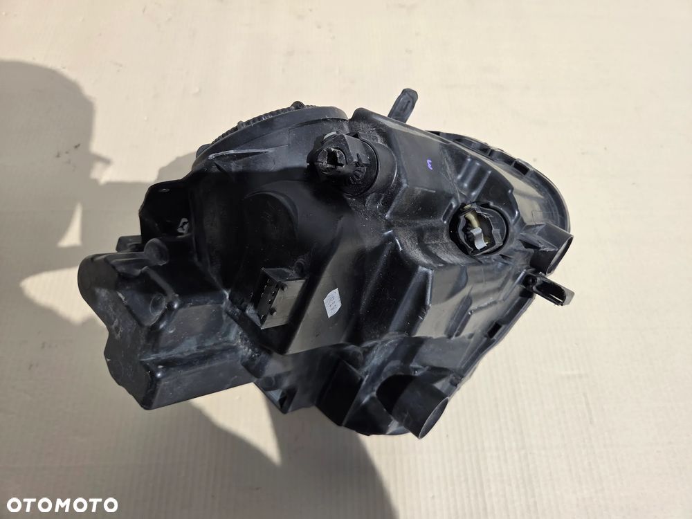Lampa przednia lewa Citroen C3 Aircross  13468646 - 13