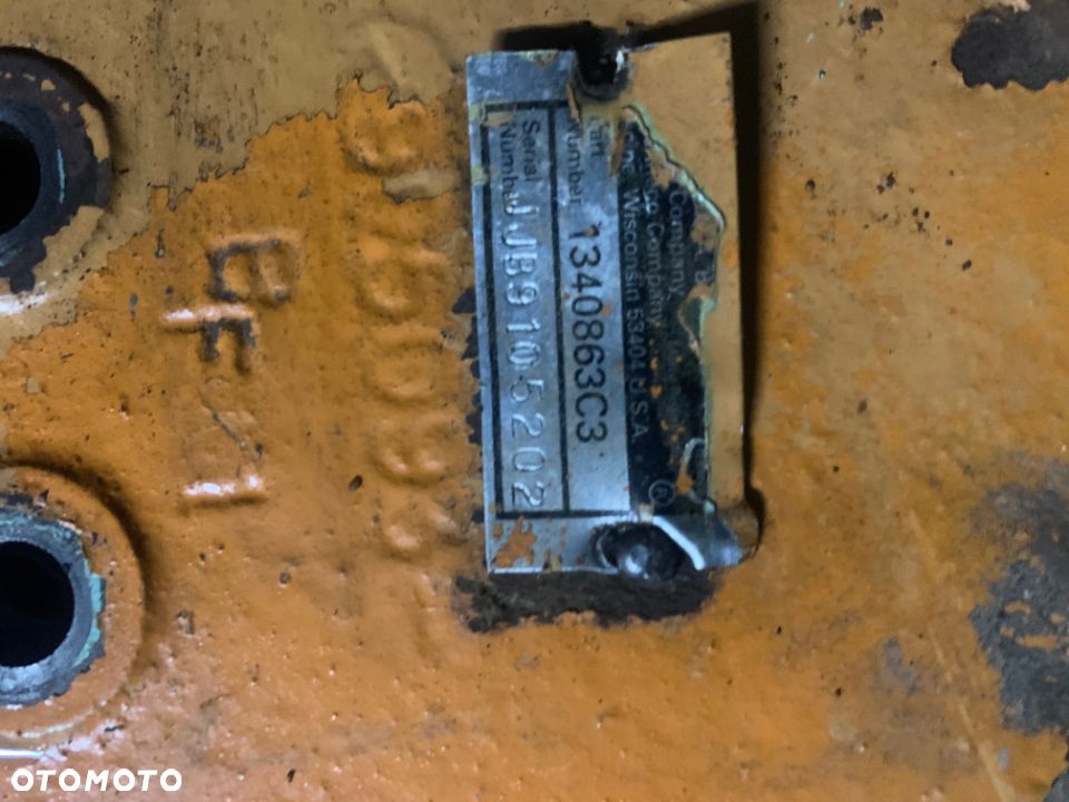 1340863C3 Rozdzielacz hydrauliczny, sekcja CASE 580 SK. Super - 8