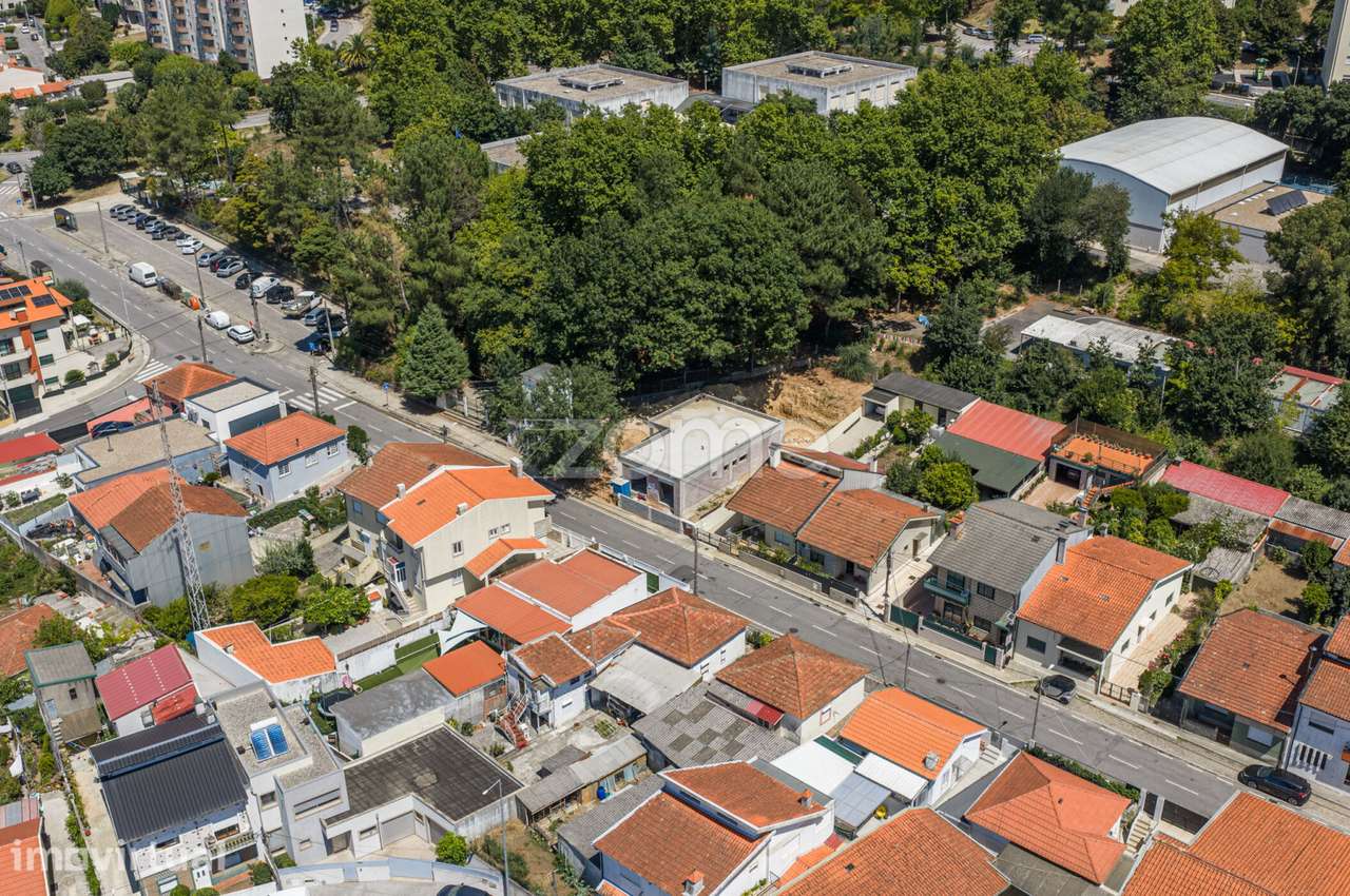 Moradia Térrea T3 de Arquitetura Contemporânea - Grande imagem: 5/26