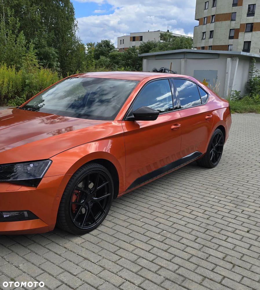Skoda Superb 2.0 TDI 4x4 L&K DSG - 3