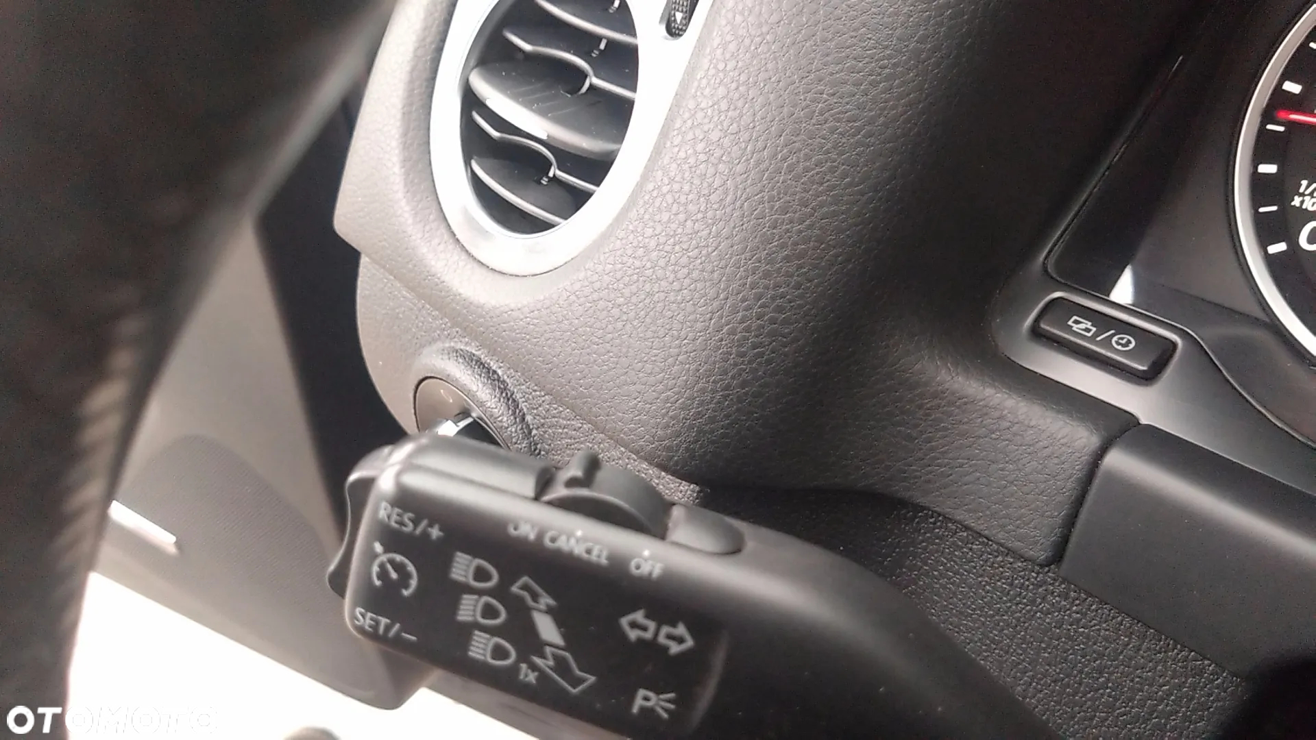 Volkswagen Tiguan - 22