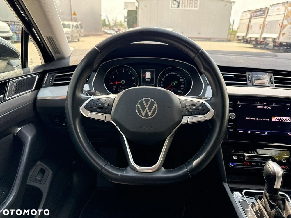 Volkswagen Passat - 24