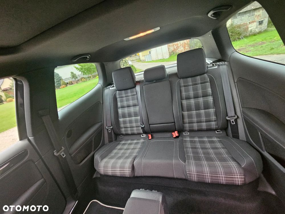 Volkswagen Golf 2.0 TDI DPF GTD - 17