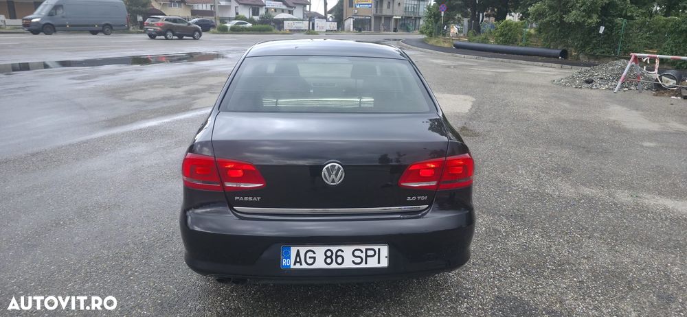 Volkswagen Passat 2.0 TDI BlueMotion Technology Comfortline - 9