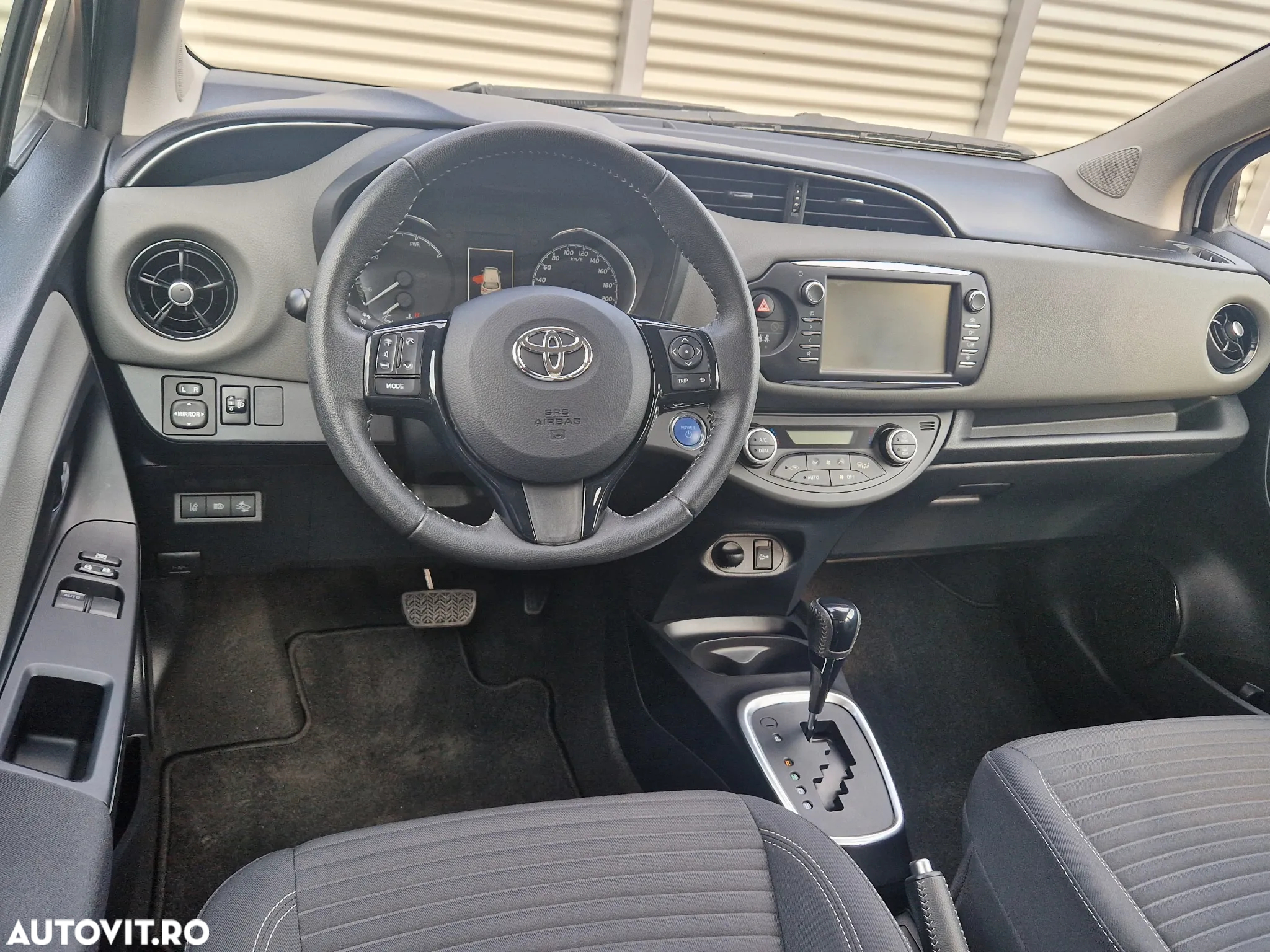 Toyota Yaris Hybrid 1.5 VVT-i - 18