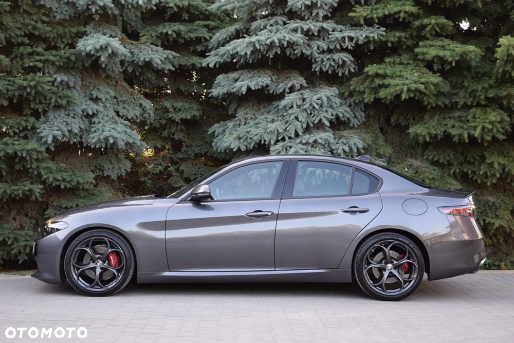 Alfa Romeo Giulia 2.0 Turbo 16V AT8 Veloce - 10