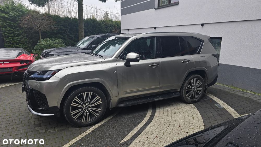 Lexus LX - 29