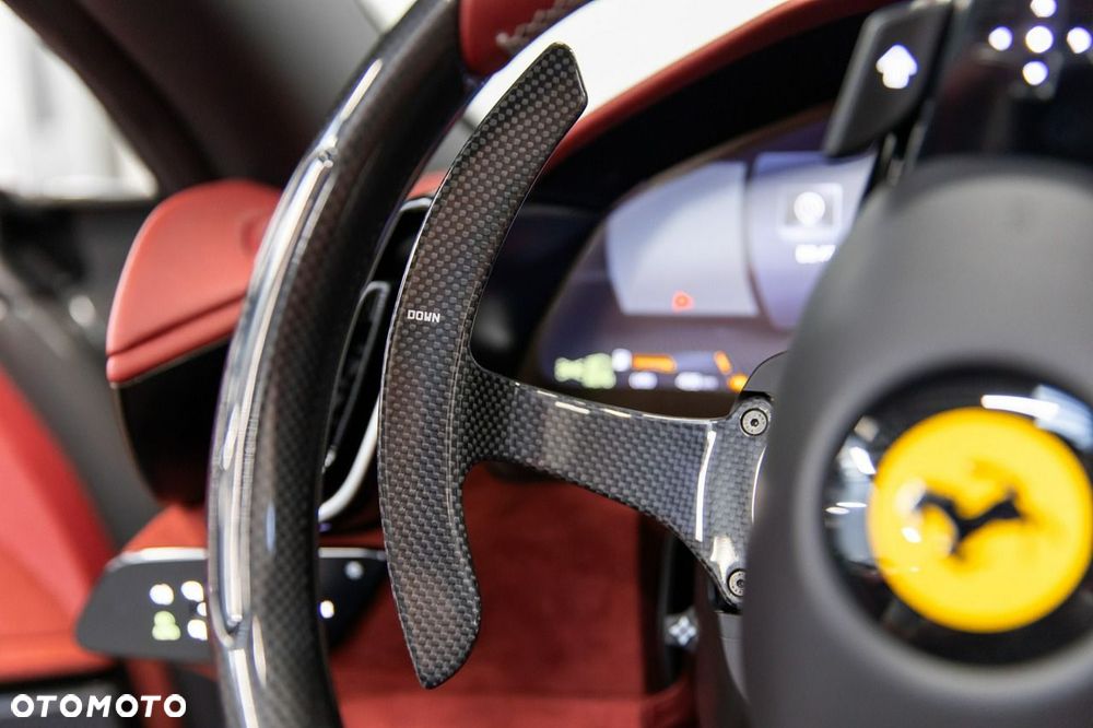 Ferrari Roma Spider - 34