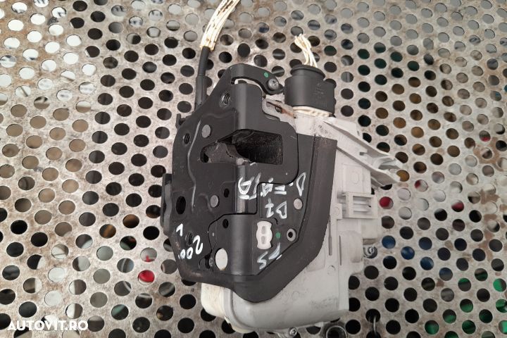 Broasca usa fata dreapta 3C2837016A Volkswagen VW Passat B7 [2010 - 2 - 2