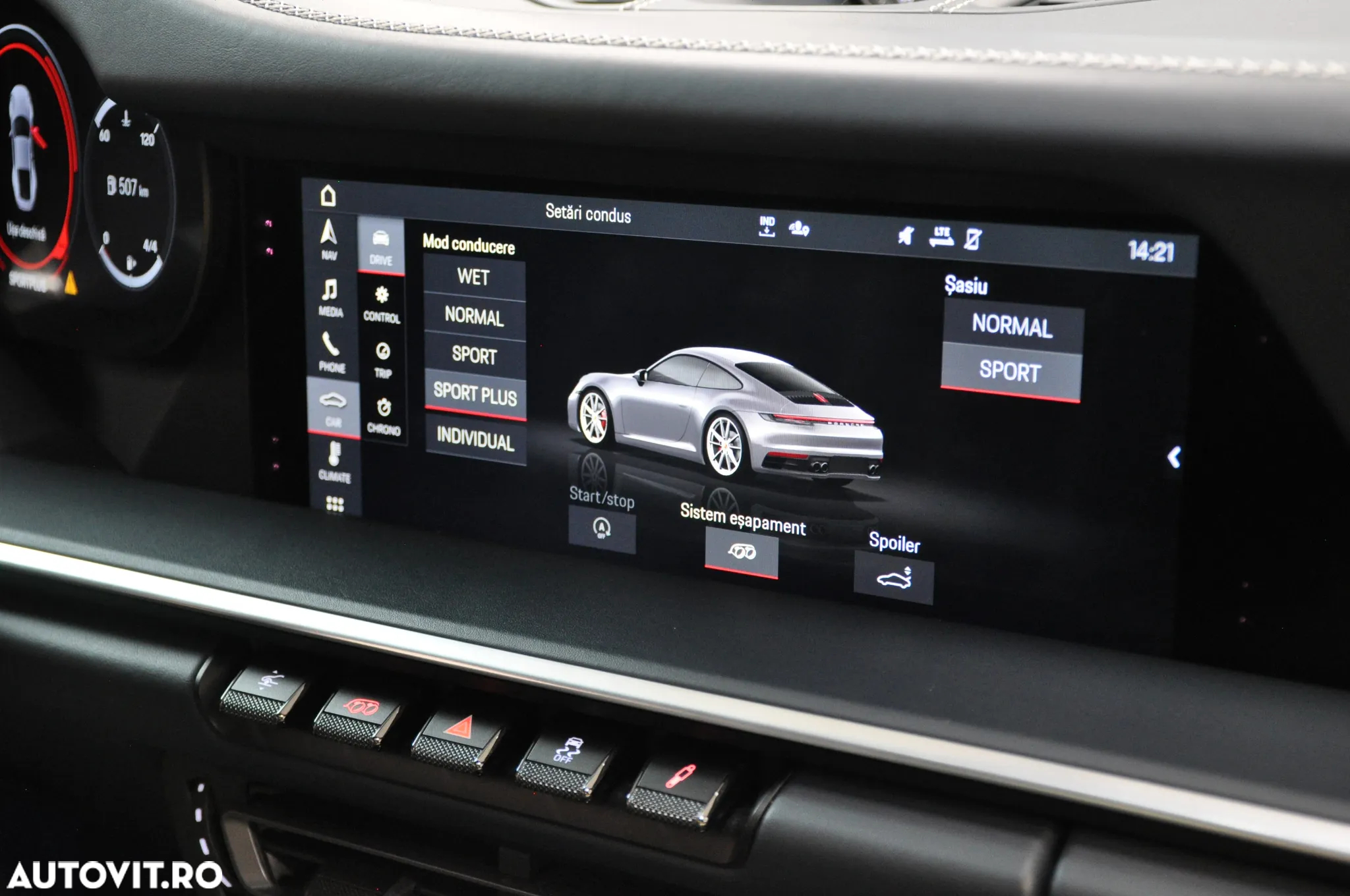 Porsche 911 Carrera 4S - 29