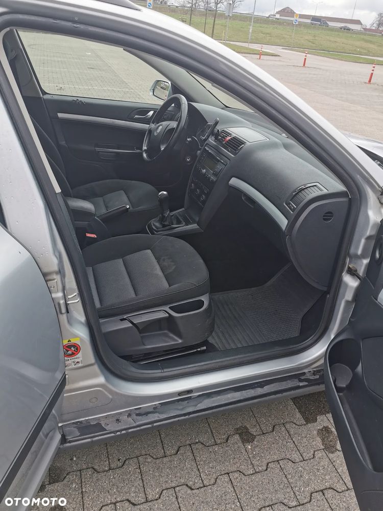 Skoda Octavia 1.6 Classic - 10