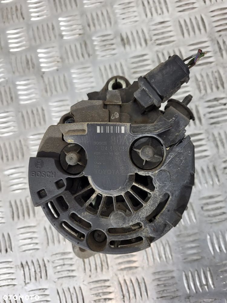 Toyota Hilux VII 3.0 D4D Alternator - 2