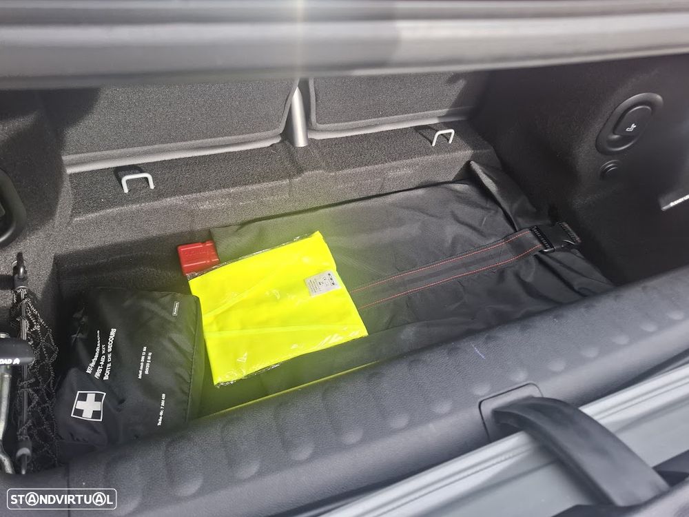 MINI Cabrio Cooper Essential - 49