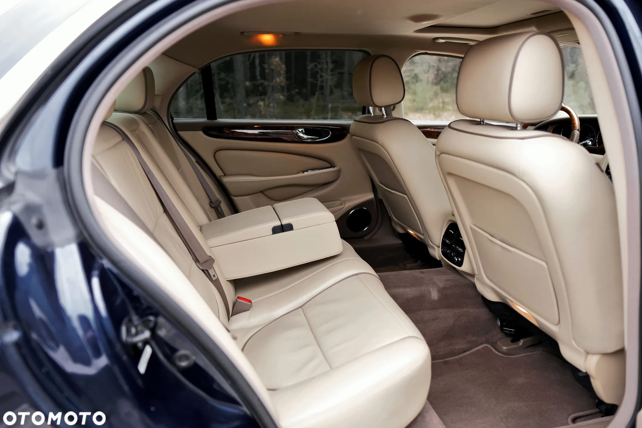 Jaguar XJ XJ8 4.2 LWB Executive - 23