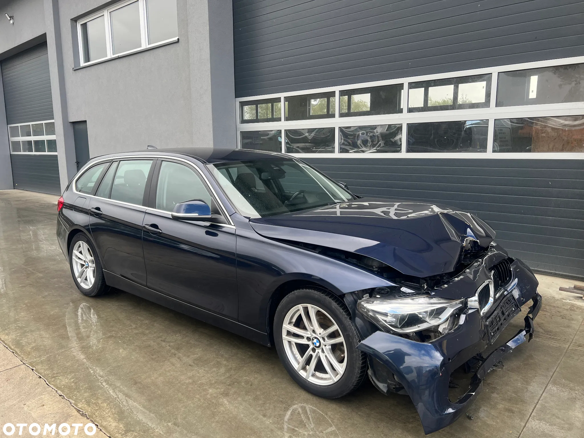BMW Seria 3 325d - 3