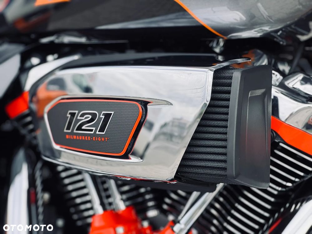 Harley-Davidson CVO Street Glide - 9