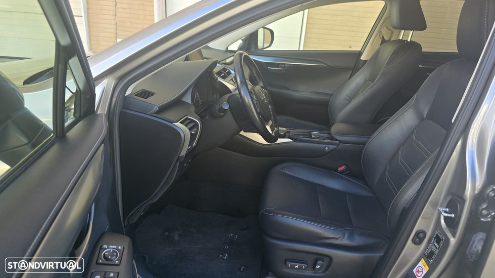 Lexus NX 300h Executive+ - 20