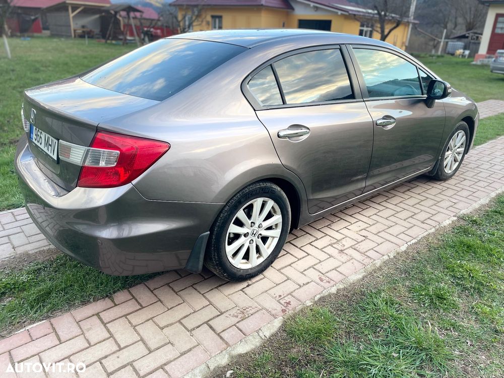 Honda Civic 1.8i-VTEC i-SHIFT Executive - 11