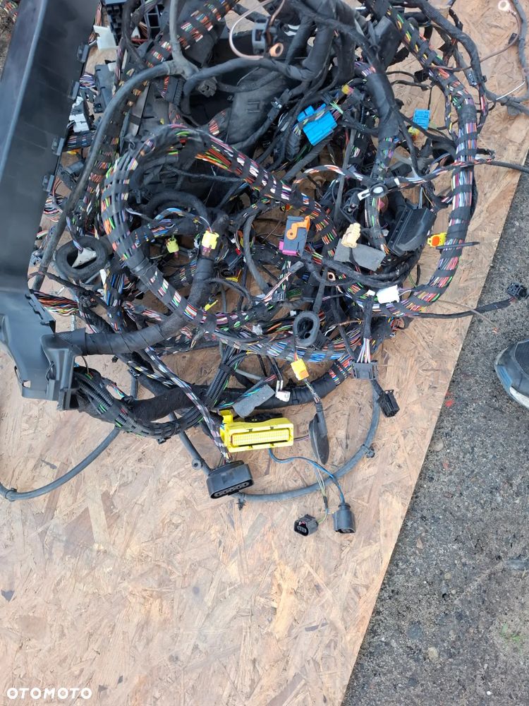 SKODA SUPERB III laurin & klement INSTALACJA WNĘTRZA WIĄZKA KABINY - 3