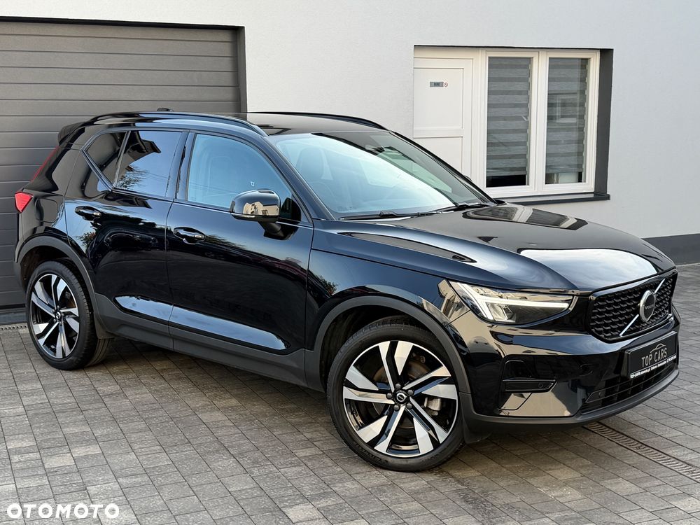 Volvo XC 40 B3 B DKG Ultra Black Edition - 30