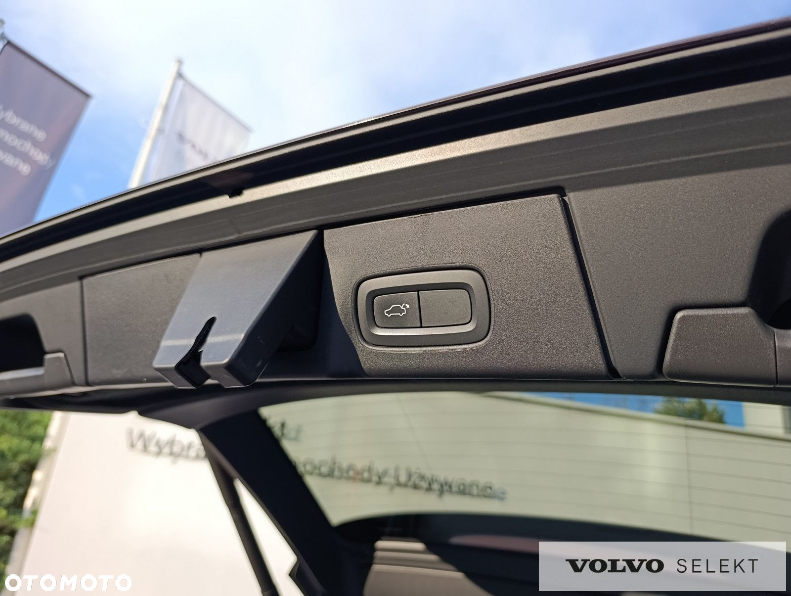 Volvo V90 Cross Country - 35