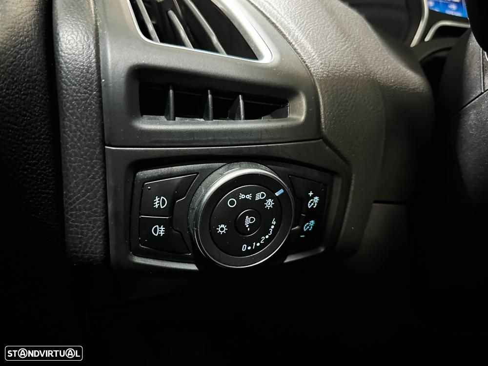 Ford Focus 1.5 TDCi Titanium - 42