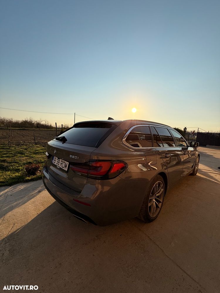 BMW Seria 5 520i Aut. Luxury Line - 10