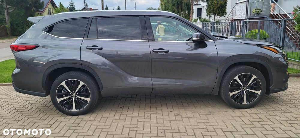 Toyota Highlander 2.5 Hybrid Executive - 11
