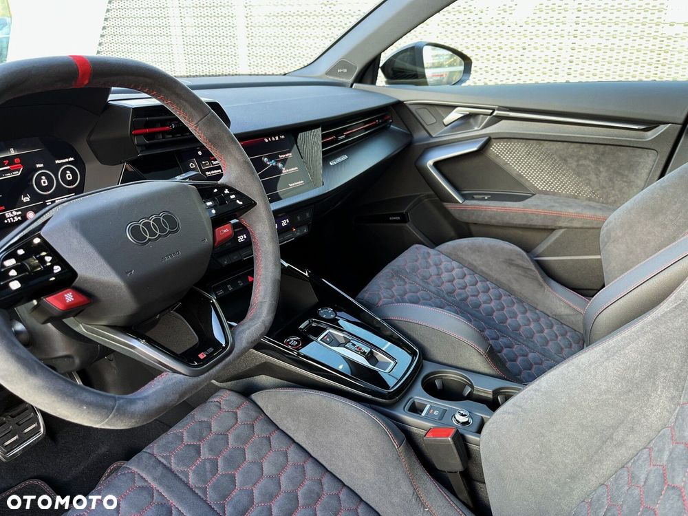 Audi RS3 Limousine - 25