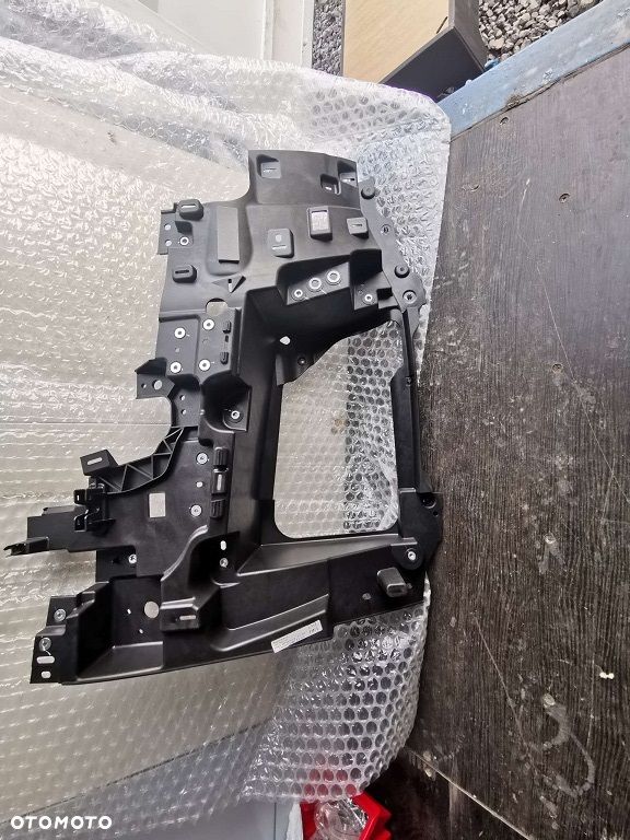 Mocowanie lampy lewej Ford F-MAX  T365936 - 4