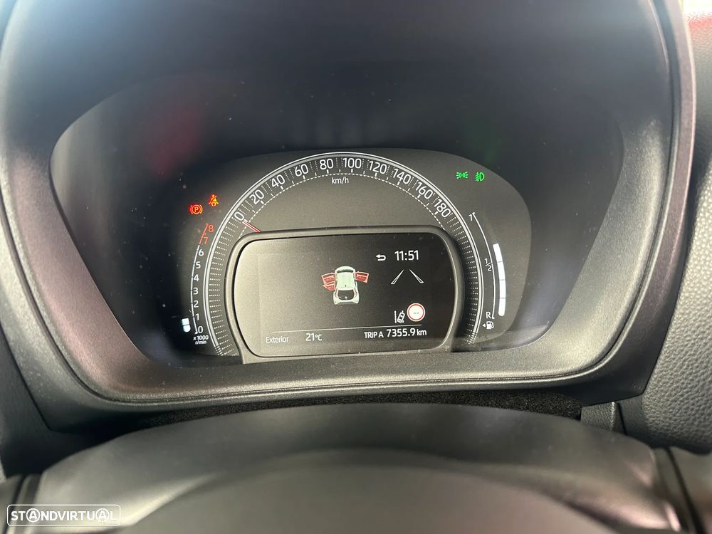 Toyota Aygo X Play - 9