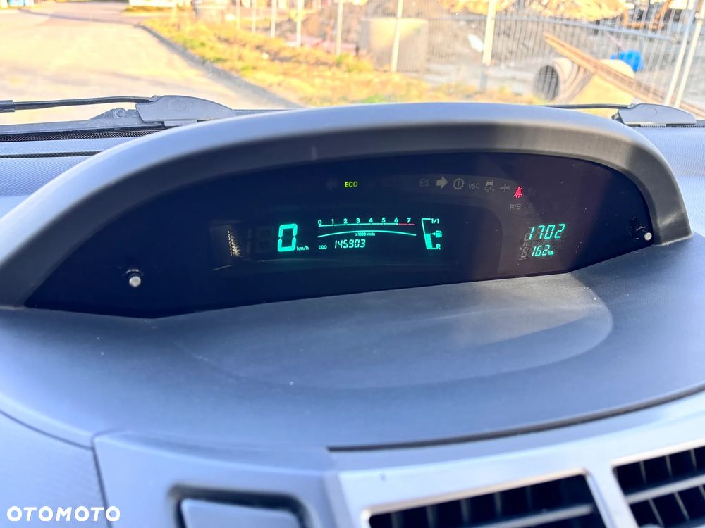 Toyota Yaris - 8
