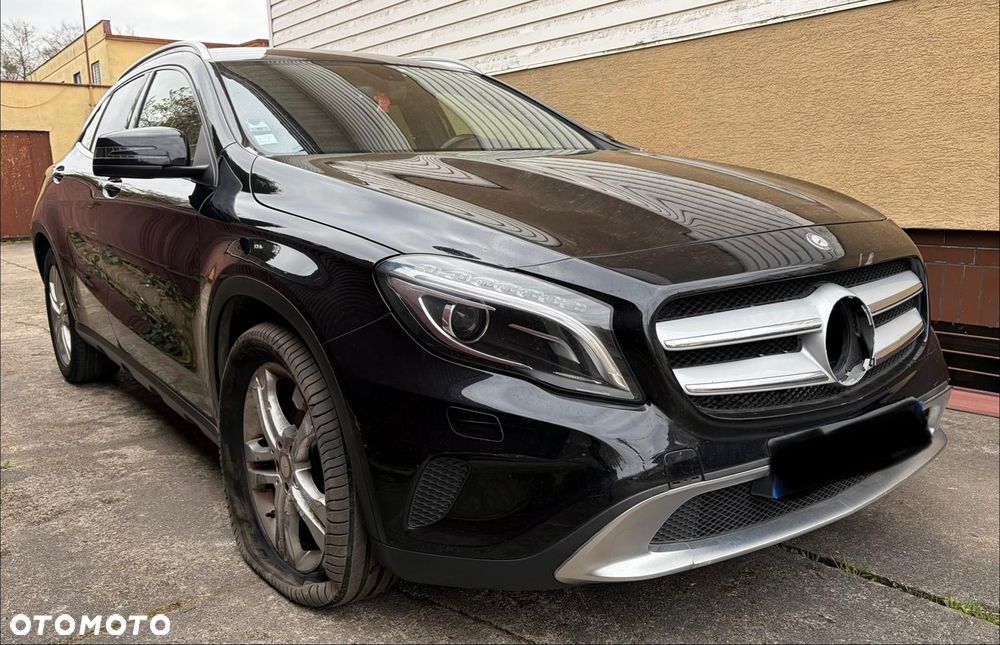 Mercedes-Benz GLA - 5