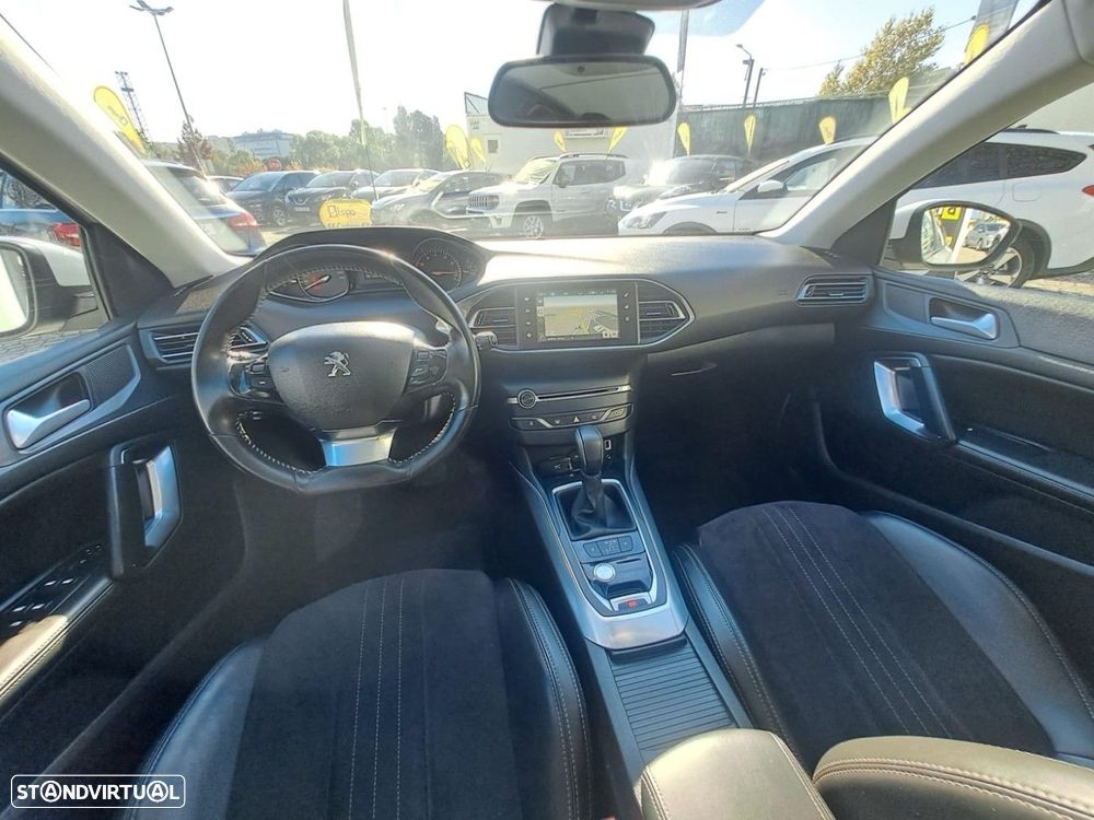 Peugeot 308 SW 1.2 PureTech Allure EAT6 - 13